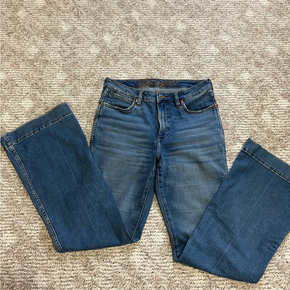 Wrangler Women's Boot Cut Jeans in Classic Blue